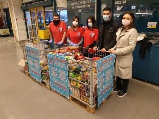 Благотворителна акция „Купи и Дари“ зарадва над 300 старозагорци
