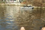 21-годишният студент Валентин Тачев извади богоявленския кръст от езерото в Стара Загора