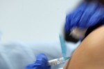 8 имунизационни кабинета за поставяне на ваксини срещу COVID-19 отварят в Старозагорско