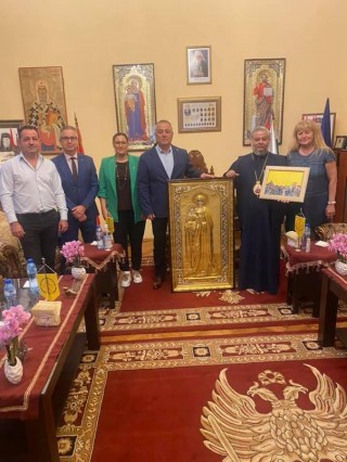 Старозагорският митрополит Киприан се срещна с новия Управителен борд на Ротари клуб Стара Загора-Берое 