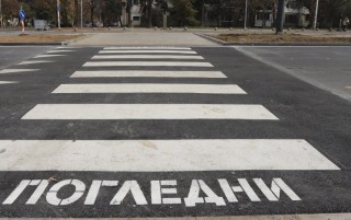 Момиче на 12 и мъж на 88 години пострадаха при пресичане на пешеходни пътеки в Стара Загора