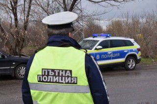 Самокатастрофирал е лек автомобил „Мерцедес“, управляван от 44- годишен мъж, до Ягода
