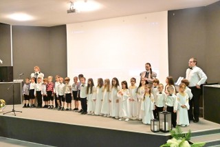 Децата от ДГ „Светлина“ в Стара Загора почетоха народните будители с празничен спектакъл