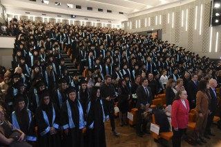 Заместник-кметът Надежда Чакърова връчи дипломата на отличничка от Педагогическия факултет на Тракийския университет